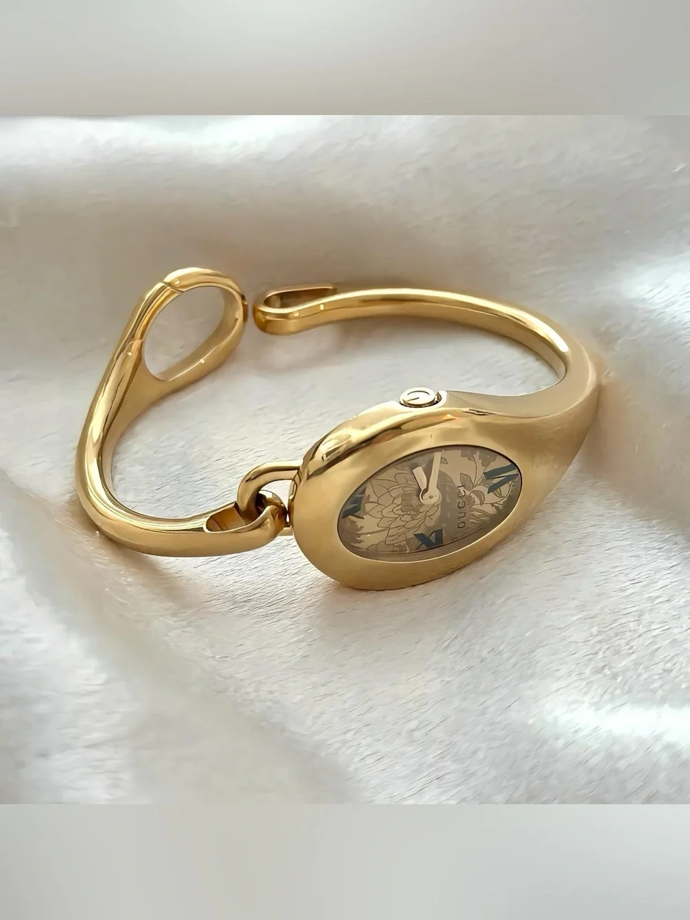 AUTHENTIC VERY RARE VINTAGE GUCCI TEARDROP BANGLE WATCH - FLORAL DIAL